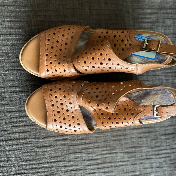 Sam Edelman - Wedges - Picture 3 of 3